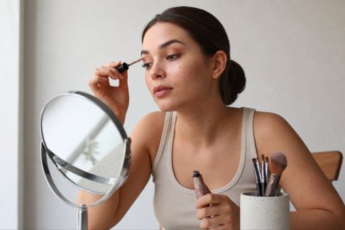 Transposer les tendances make-up des réseaux sociaux à la vie quotidienne