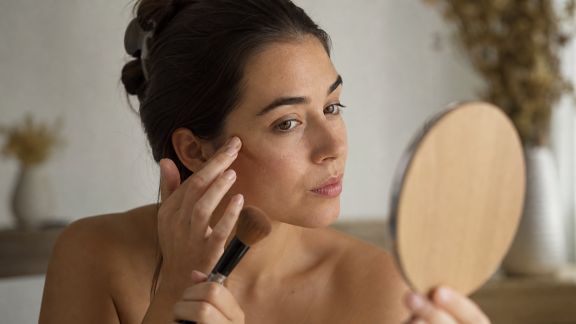 Comment réussir un contouring naturel : étapes et conseils adaptés