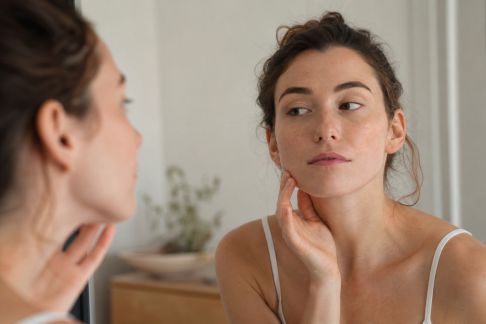 Peut-on prévenir les rides dès 25 ans : idées reçues et vérités à connaître