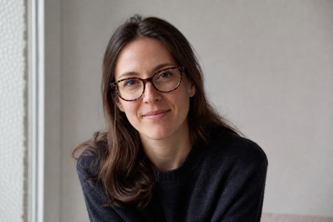 Adapter son maquillage aux lunettes : astuces et techniques