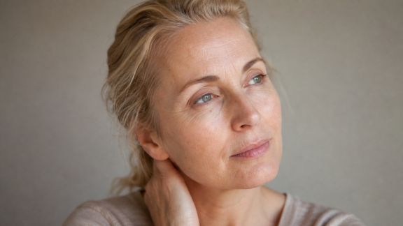L’influence des hormones sur le vieillissement cutané après 40 ans