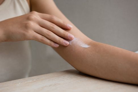 Routine corps minimaliste : l’essentiel pour une peau saine