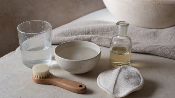 Économiser l’eau dans sa routine beauté bio : astuces simples au quotidien